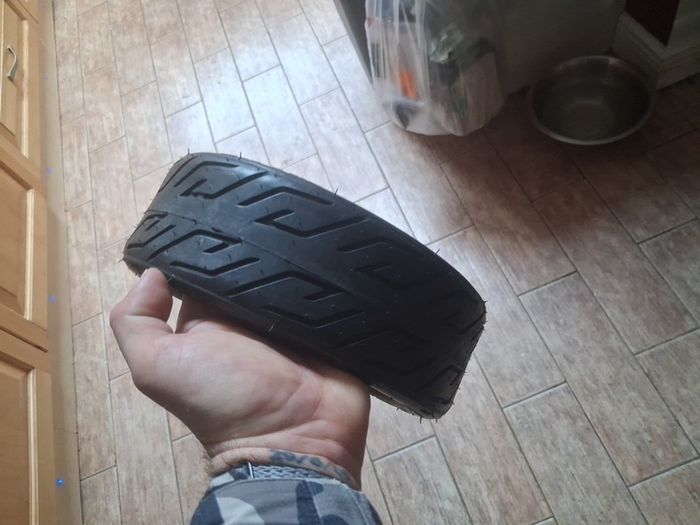 E- scooter 10 inch street tire tubed and tubeless tires .