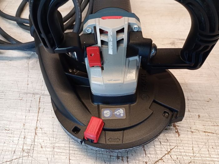 Bosch GBR 15 Cag Concrete Sander 125mm 1500W