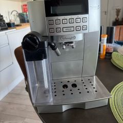 DeLonghi Coffee machine