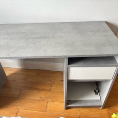 Desk grey and white second hand