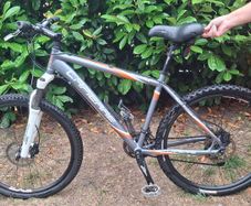 The Lapierre Tecnic 400 Aldults mountain bike
