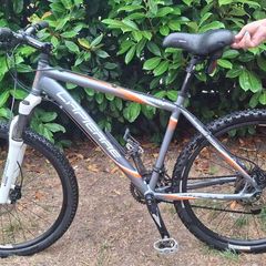 The Lapierre Tecnic 400 Aldults mountain bike