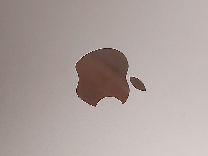 Apple Ipad 7th Generation, 32 GB, in very good cosmetic condition, Activation Locked to previous owner