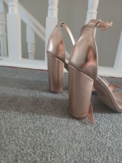 Rose gold heels - Size 5.5
