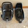 Maxi-Cosi Car Seat + ISOFIX Base Image 2