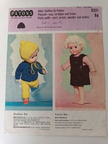 Knitting Pattern - Dolls Clothes - Patons 9391