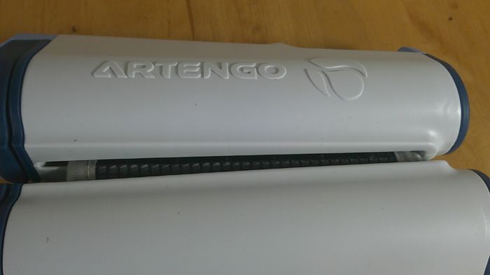 Artengo Rollnet Portable Table Tennis Set | Retractable Net, 2 Bats & 6 Balls very Good Condition