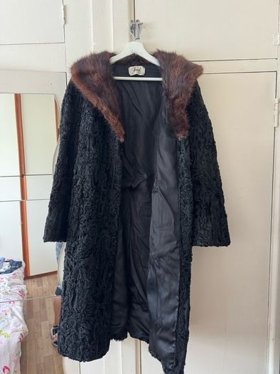 Black Persian Lamb (Karakul) Fur Coat with Mink Collarol
