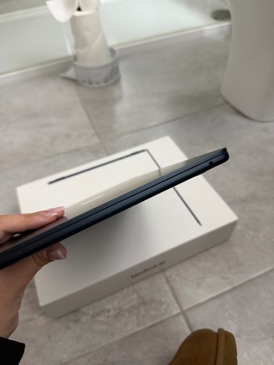 macbook air m2 midnight (2022)