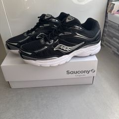 Saucony Men's size 10