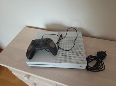 Xbox One s 1Tb