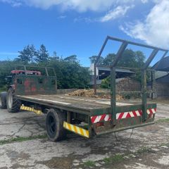 Bale trailer
