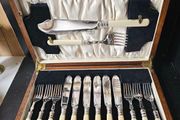 ANTIQUE EPNS Silver Plated Fish Cutlery Set