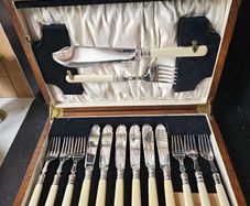 ANTIQUE EPNS Silver Plated Fish Cutlery Set