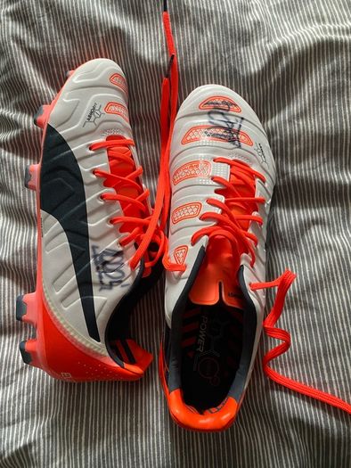 signed cesc fabregas boots