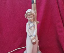 Nao by Lladro Figurine Lamp