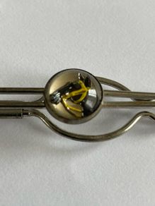 Horse tie bar clip cabachon