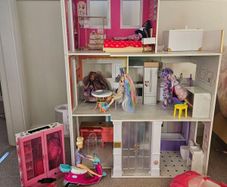 Large Dolls House Rainbow High