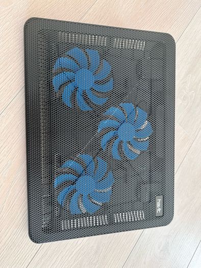 laptop stand with fan