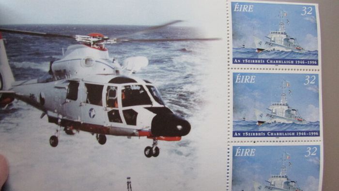 Irish Naval Service 1996 Stamp Booklet.Complete MNH.