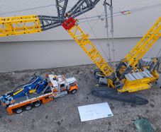 Lego Leibherr crane 42146 and tow truck