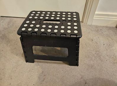 Folding stool