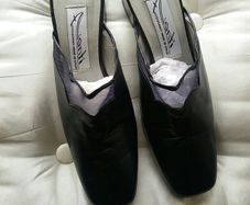 Navy Mule sliders NEW size 36 1/2