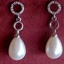 Imitation pearl teardrop earrings Image 2