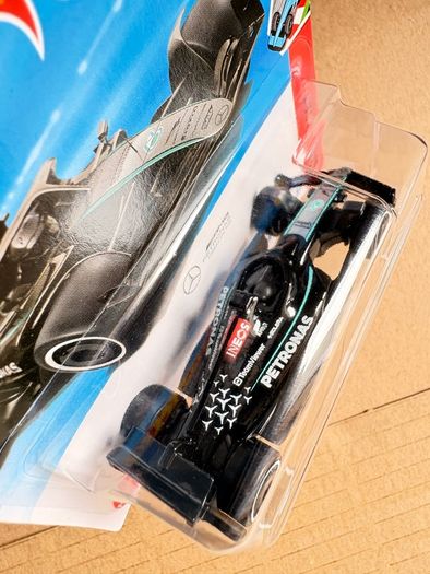 Hot Wheels Mercedes-amg Petronas Formula One Team