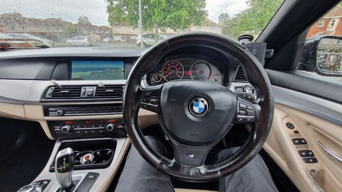 Car bmw f 10 m sport