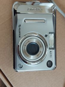 Fujifilm Finepix A400, in very good condition, requires 2 AA Batteries