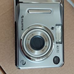 Fujifilm Finepix A400, in very good condition, requires 2 AA Batteries