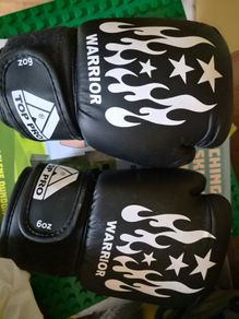 Kids Boxing gloves age 8-10