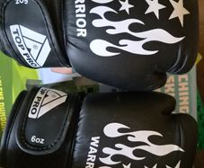 Kids Boxing gloves age 8-10