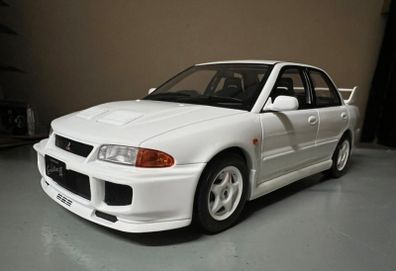Mitsubishi Lancer Evo 3 1995 - Ottomobile - 1/18 - New In Box