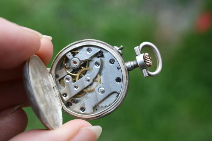 Antique Pocket Watch Mechanical Movement (in working order)