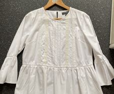 Crisp white cotton top size12