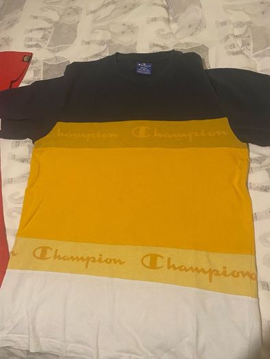 Selection of short sleeved t-shirts