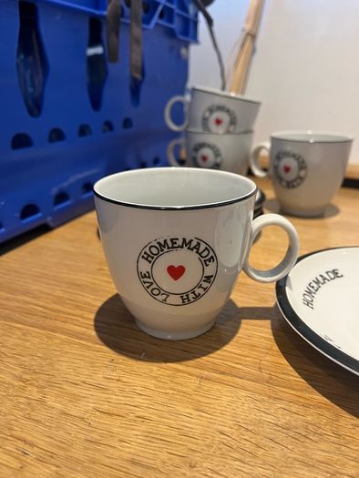 Tea set of 4