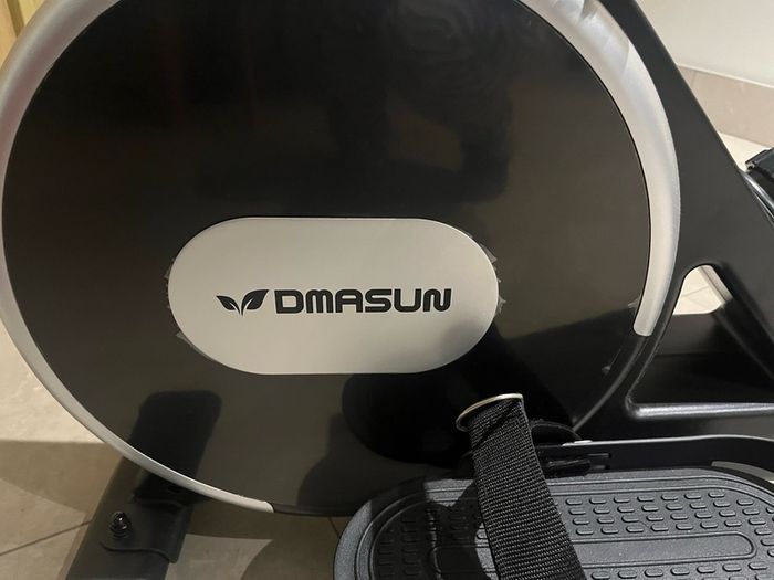 Dmasun magnetic rowing machine