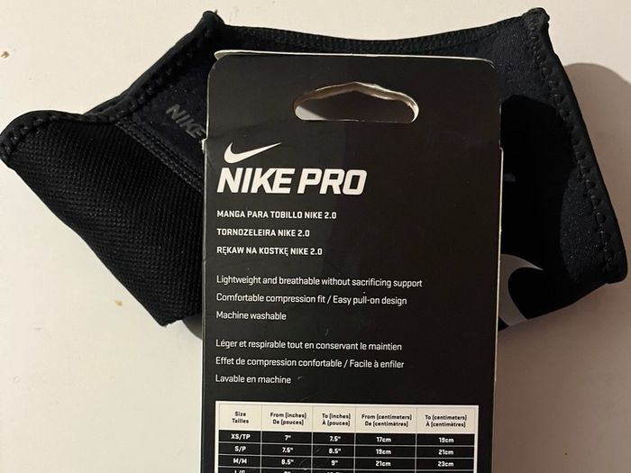 Nike pro ankle sleeve protector size large