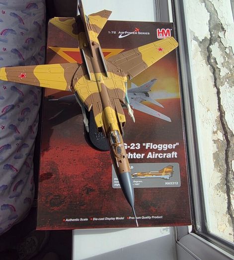 Hobby Master Diecast - MIG-23 Flogger