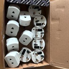 Lot of 20 New 2-Pin to 3-Pin Shaver Adaptors