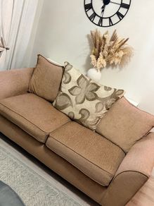 2 sofas 200euro Ono