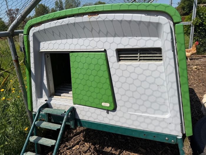 Chicken coop Omlet Eglu Cube Chicken Coop