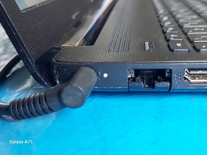 HP Laptop Model 15-da0072na, Intel Celeron N4000 CPU, 1.1GHz, 4GB Ram, 250GB HDD, Windows 10 Home, Microsoft Edge, Chrome