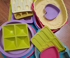 17 pc baking moulds
