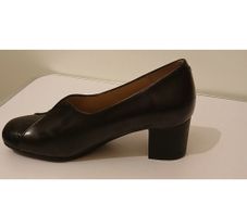 PieSanto Black Leather Court Shoes EU35 UK2 Wide G Fit Block Heel New Boxed  CAN POST