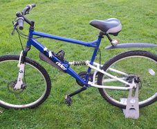 Apollo Ridge Mountain Bike - Small