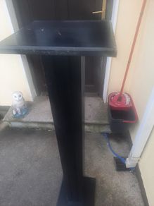Tall pillar stand